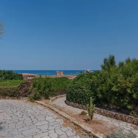 Beth Luis Nion Villa Portobello